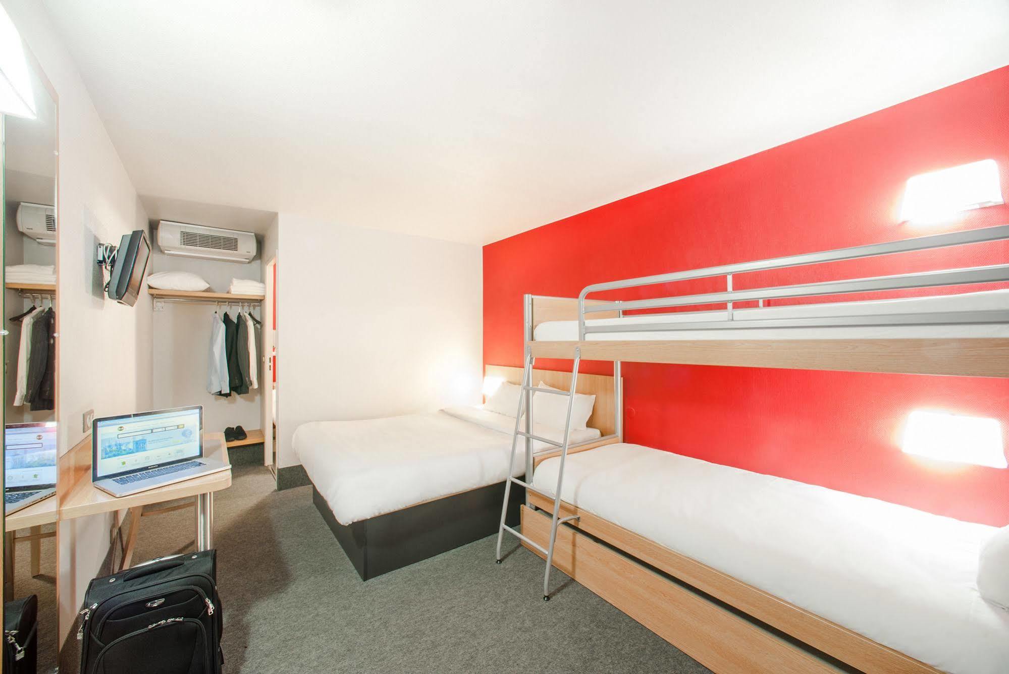 B&B Hotel Pontault Combault Ngoại thất bức ảnh